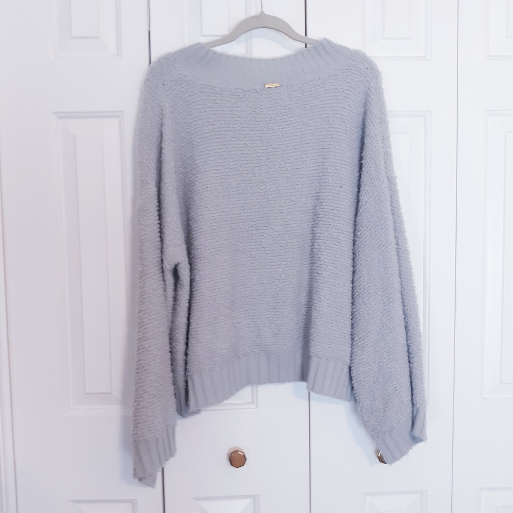 [Sold] Wildfox teddy bear rare oversized sweater - Picture 6 of 10